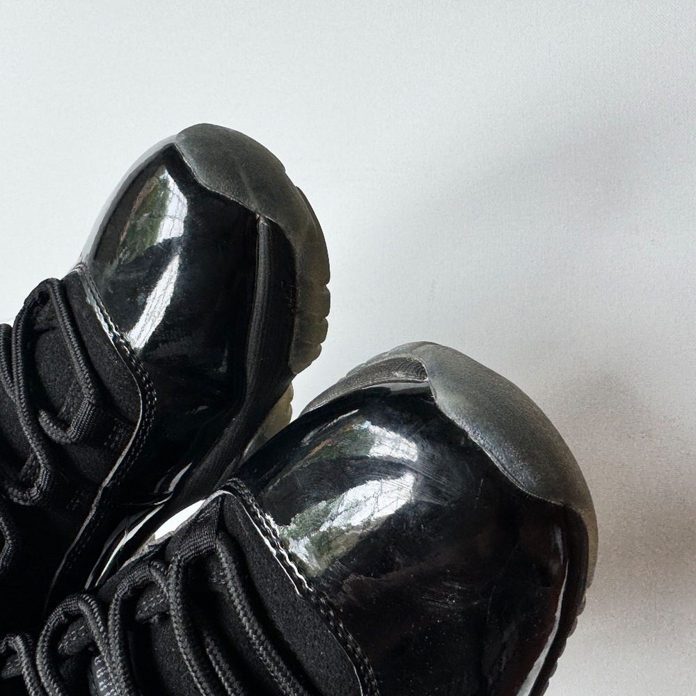 Jordan 11 Retro Cap and Gown All Black Sneakers Shoes Size 7Y - Picture 4 of 16